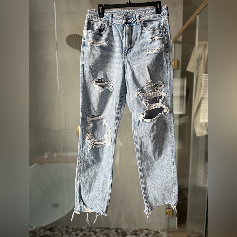 AE Strigid Ripped Mom Jeans